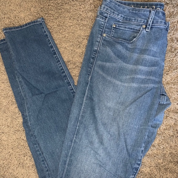 Jeans - Picture 1 of 3